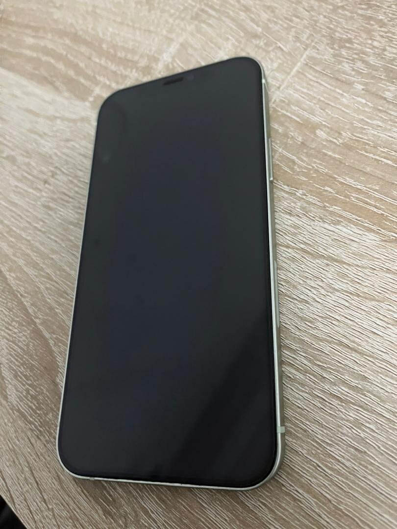 iPhone 12