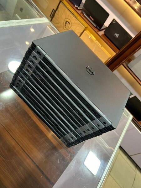Dell latitude E7270