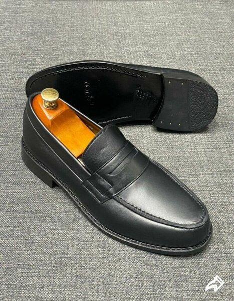 Mocassins élégants en cuir noir