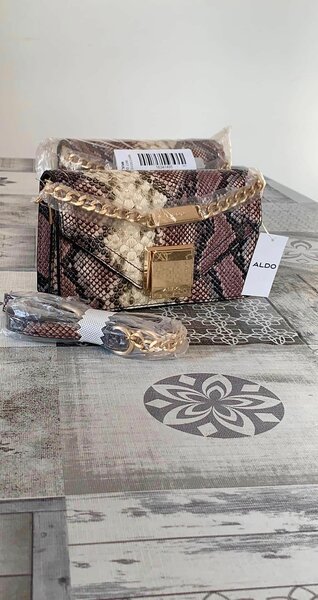 sac en peau de serpent pourpre