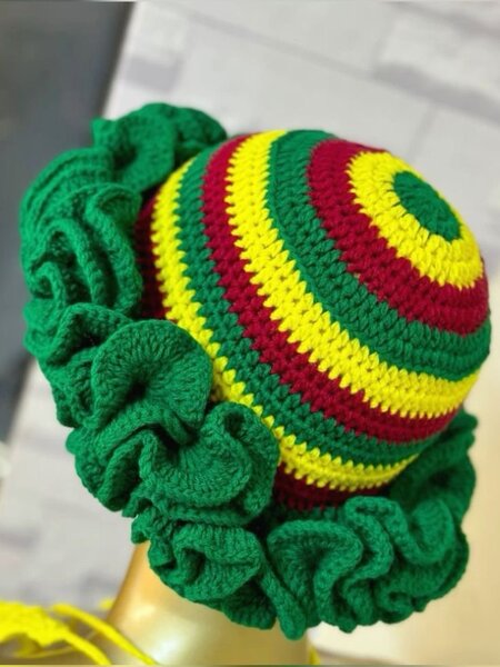 Bonnet crochet coloré
