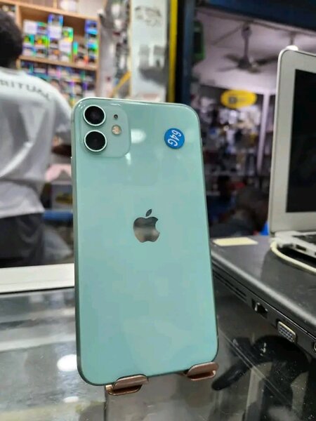 iPhone 11 64 Go - Neuf