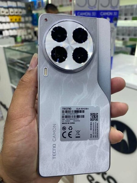 Tecno camon 30