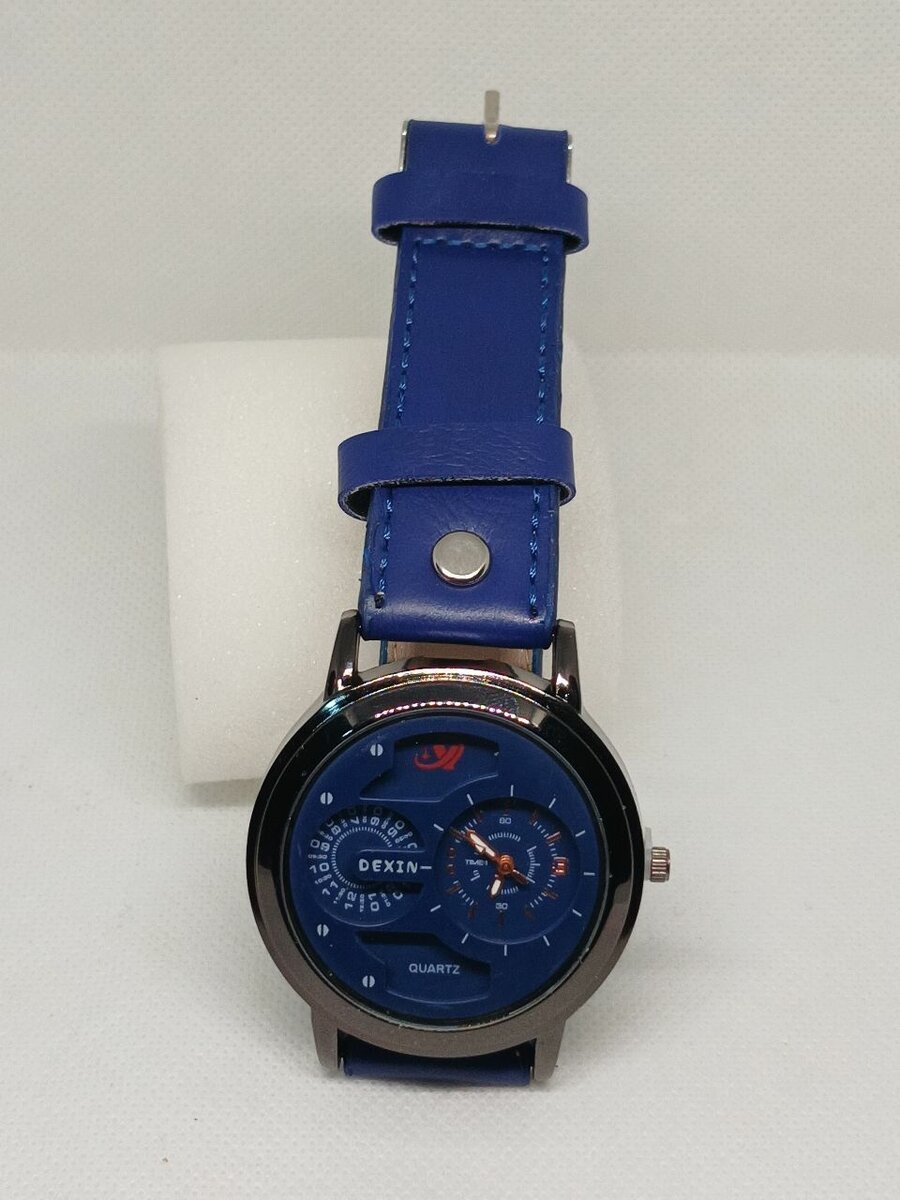 DEXIN analog quartz watch
