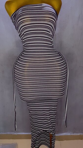 Robe Rayée Élégante Ceinturée