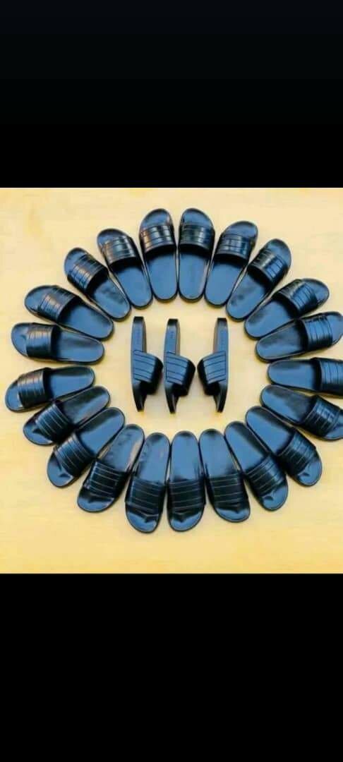 Gucci slides