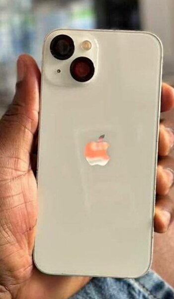 iPhone 13 simple