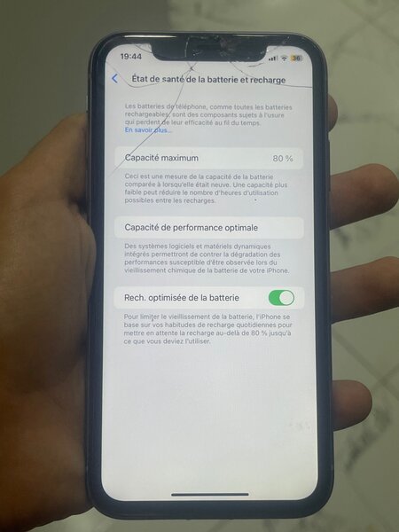 iPhone 11 violet 64 Go