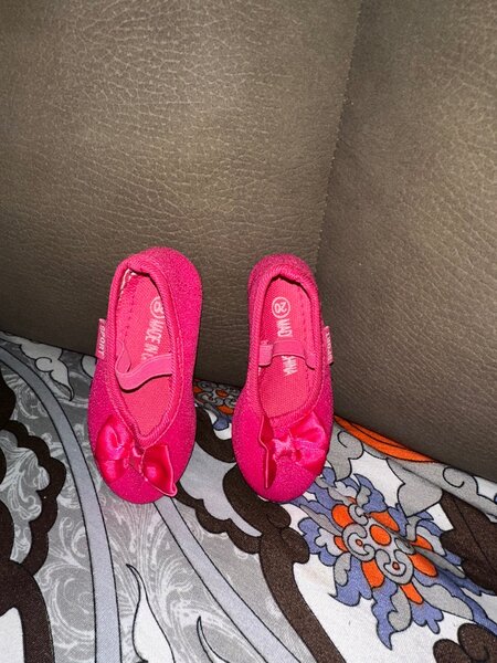 Flat shoe size 20