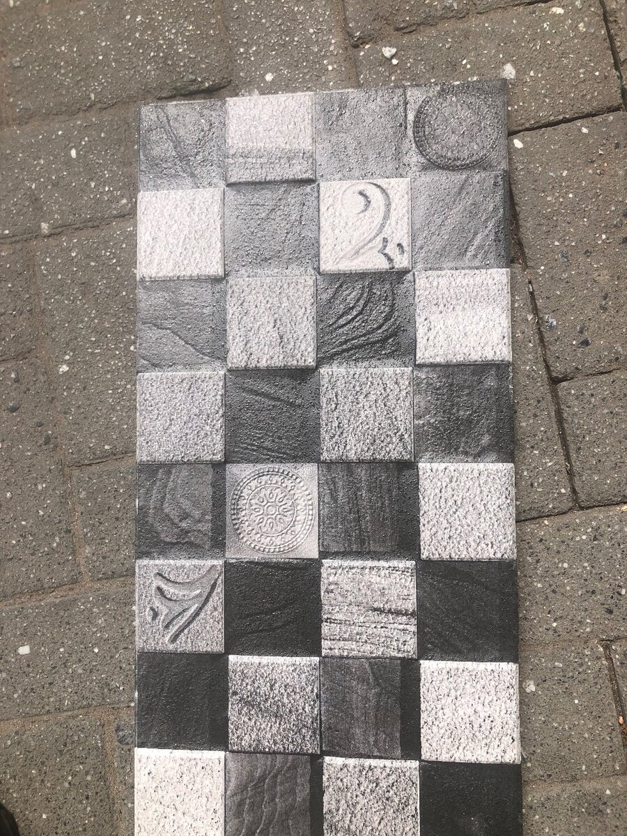 Floor tiles