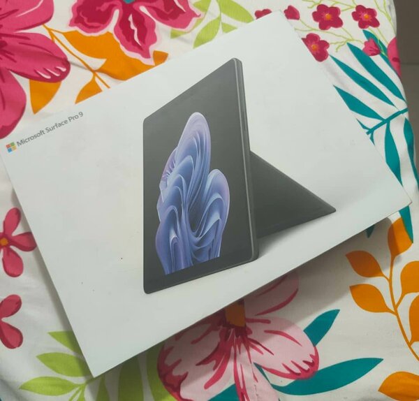 Microsoft Surface Pro 9 i5