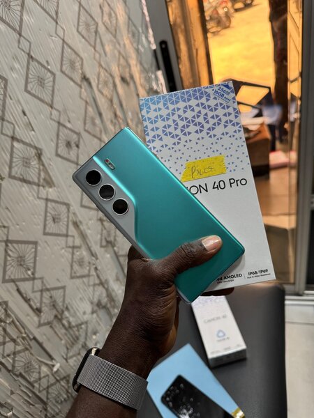 Tecno Camon40pro