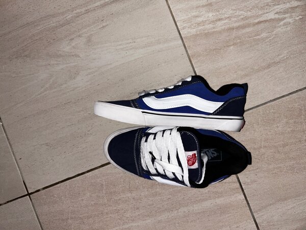Vans knu school