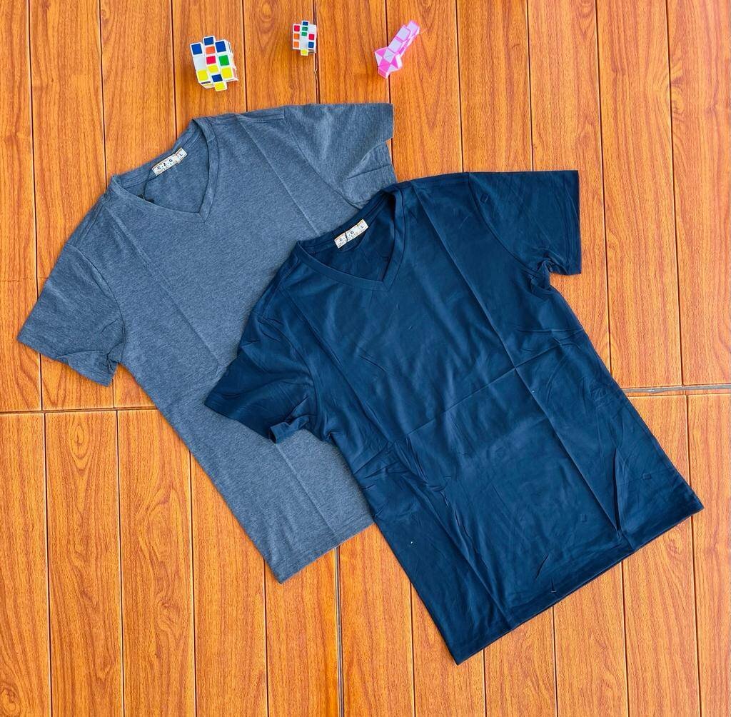 V-NECK T-SHIRT
