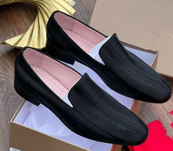 Splid fashiom shoes