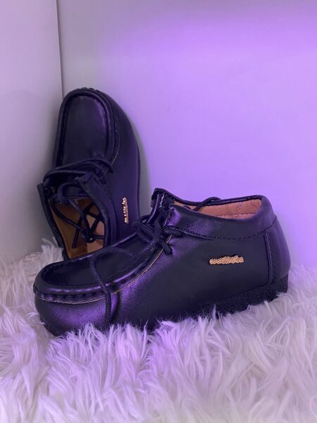 Boys shoes