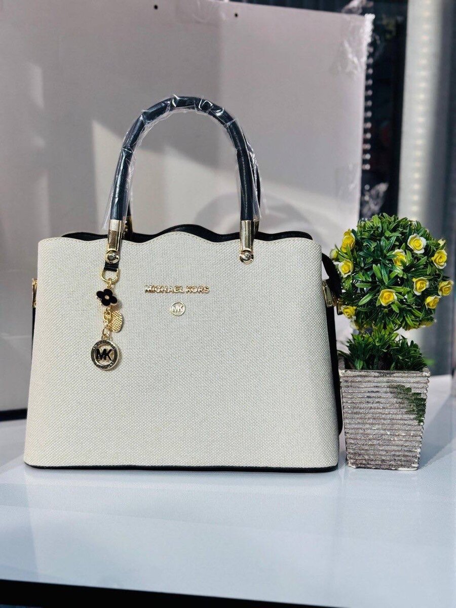 Dressing bag