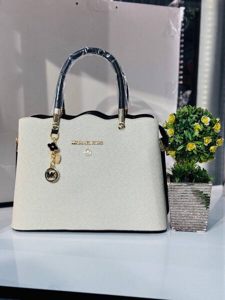 Dressing bag