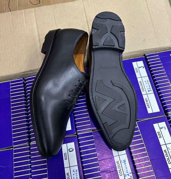 Souliers hommes.