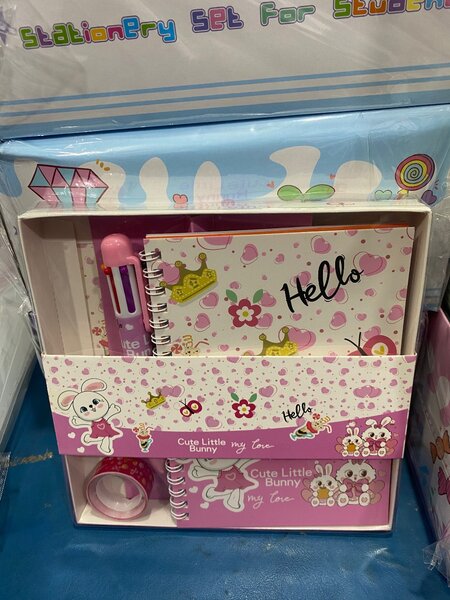 Set de papeterie mignon