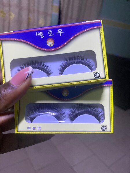 Faux cils naturels glamour