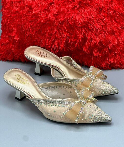 Half shoes