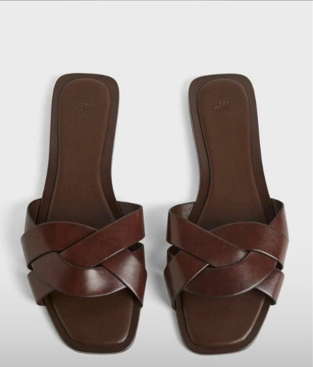 Sandales plates marron femme