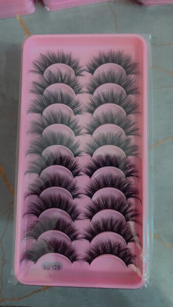 Faux cils naturels