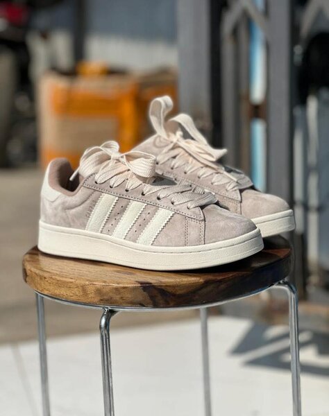Adidas campus