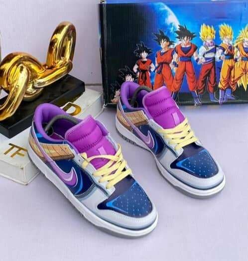 Nike sneakes