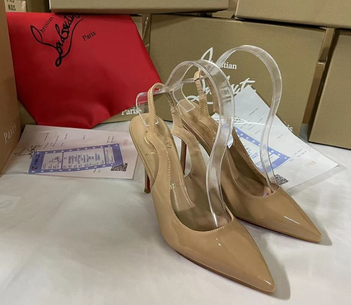 beige shoes