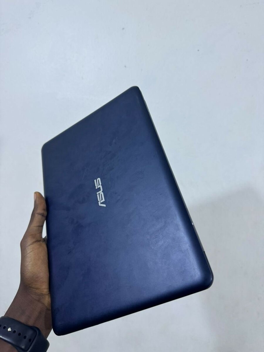 PC ASUS