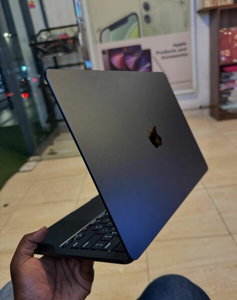 MacBook Air M2