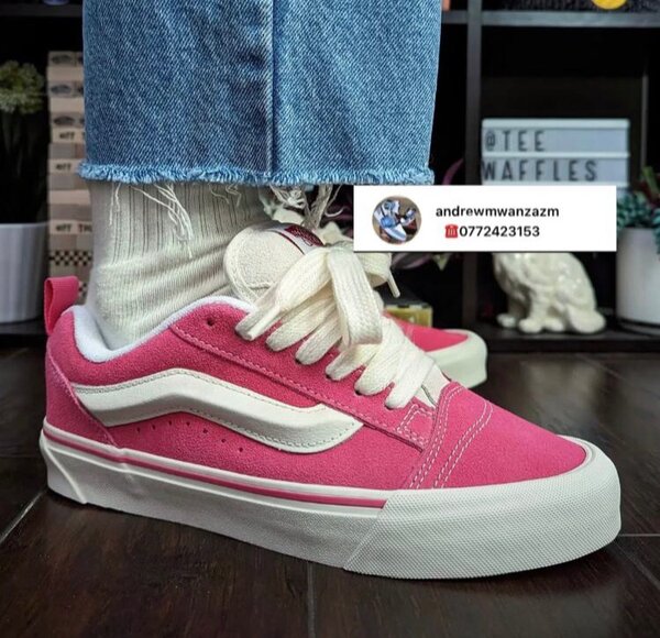 Knu skul vans