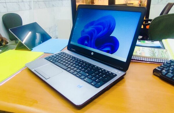 Ordinateur Portable HP Pro