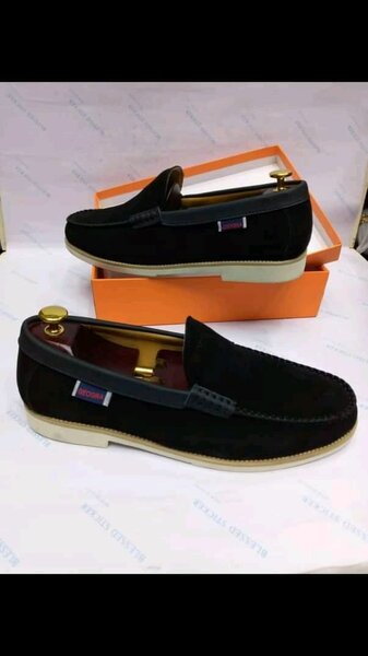 Chaussures en daim élégantes