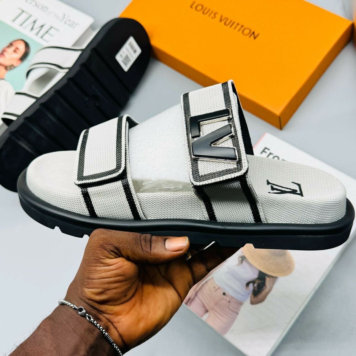 Mens quality slide