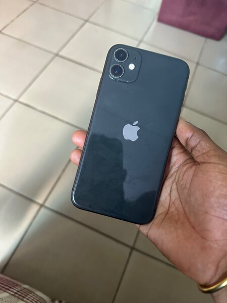 iPhone 11 simple quasi neuf 128 Go