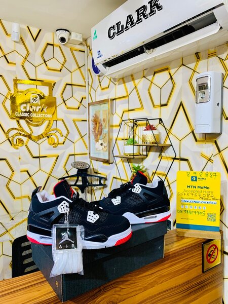 Jordan 4