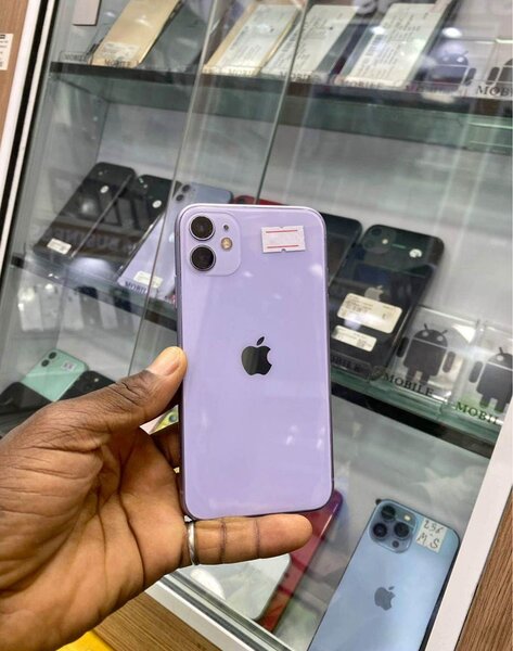 iPhone 16 et 12 pro max