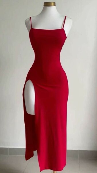 Maxi and skimmed dresses