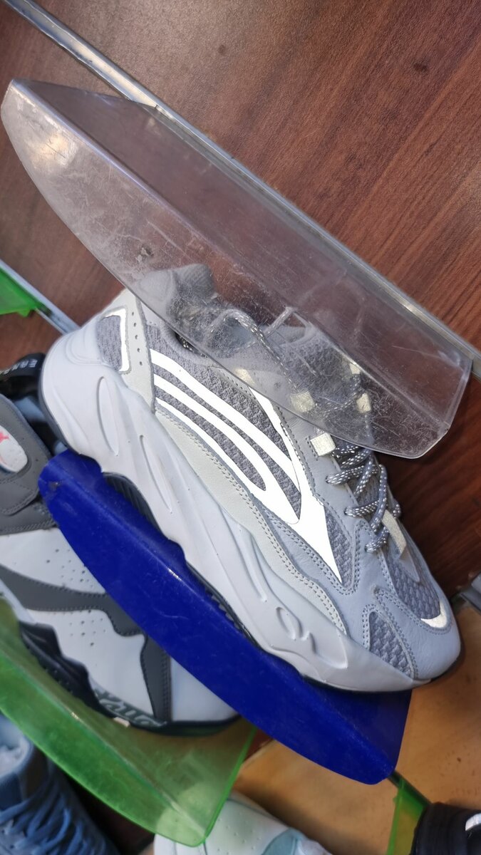 Men's shoes