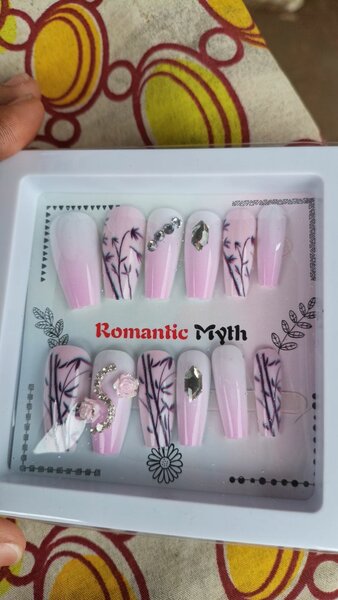 Ongles Préfabriqués Roses Élégants