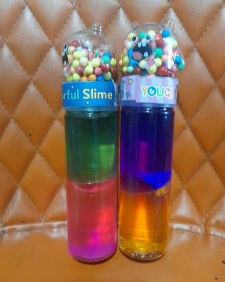 Slime coloré avec perles
