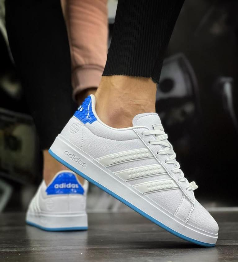 Basket blanc bleu