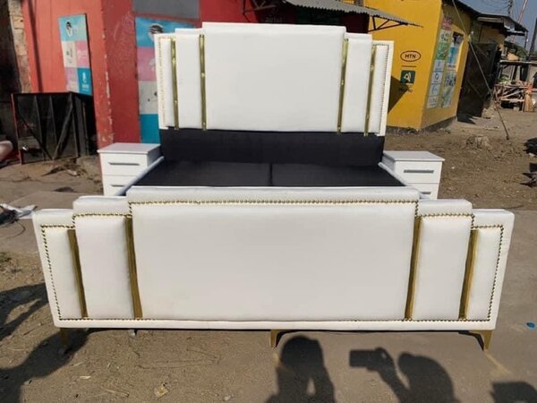 King size bed