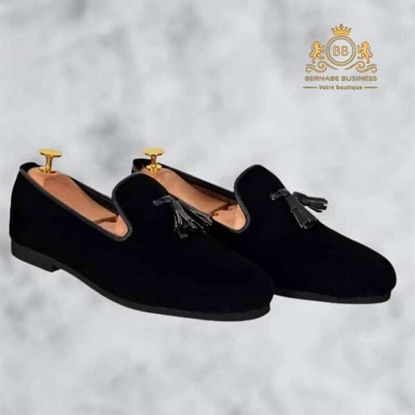 Mocassins en velours noirs élégants