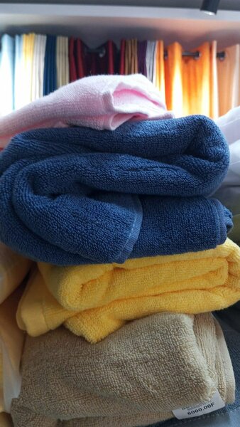 Serviette pour le bain cent pour cent coton