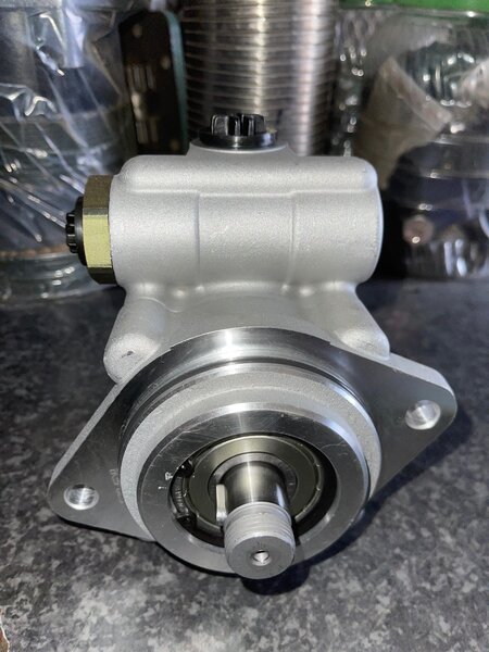 Steering pump