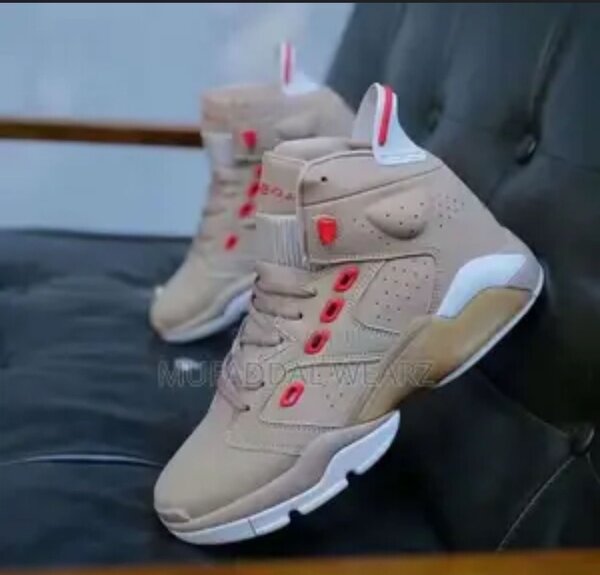 AIR JORDAN SNEAKER